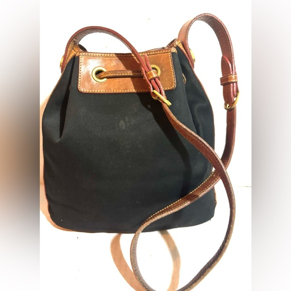 Elegant Black and Brown Bucket Bag - Picture 2 of 13
